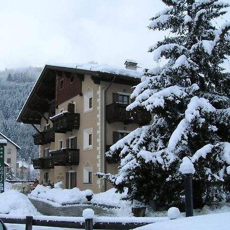 בורמיו Alpi & Golf Hotel מראה חיצוני תמונה